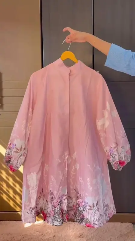 elegant-floral-printed-pink-kurti-for-modest-fashion